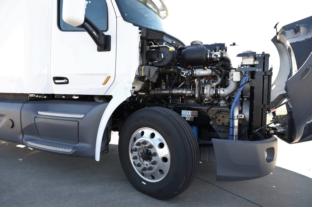 Pasadena CA mobile truck repair fleet yard support